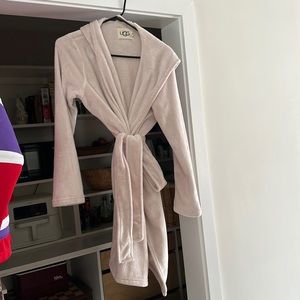 Ugg robe with hood.